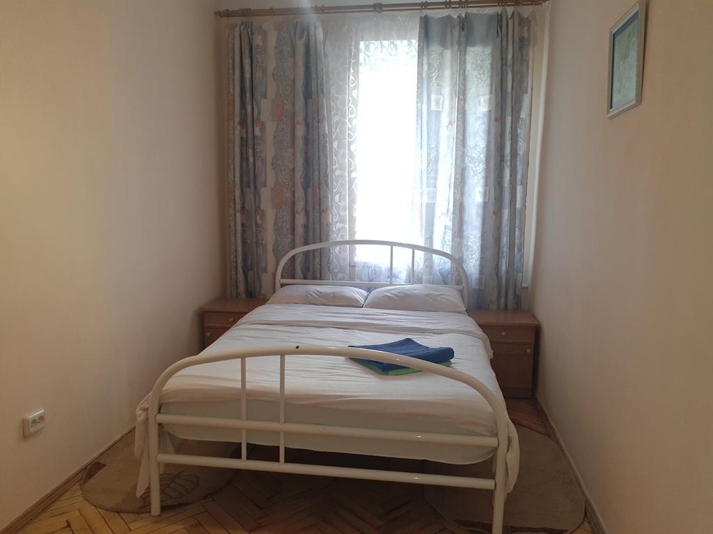 Apartment Gospitalna Street 2 Kijev Kültér fotó